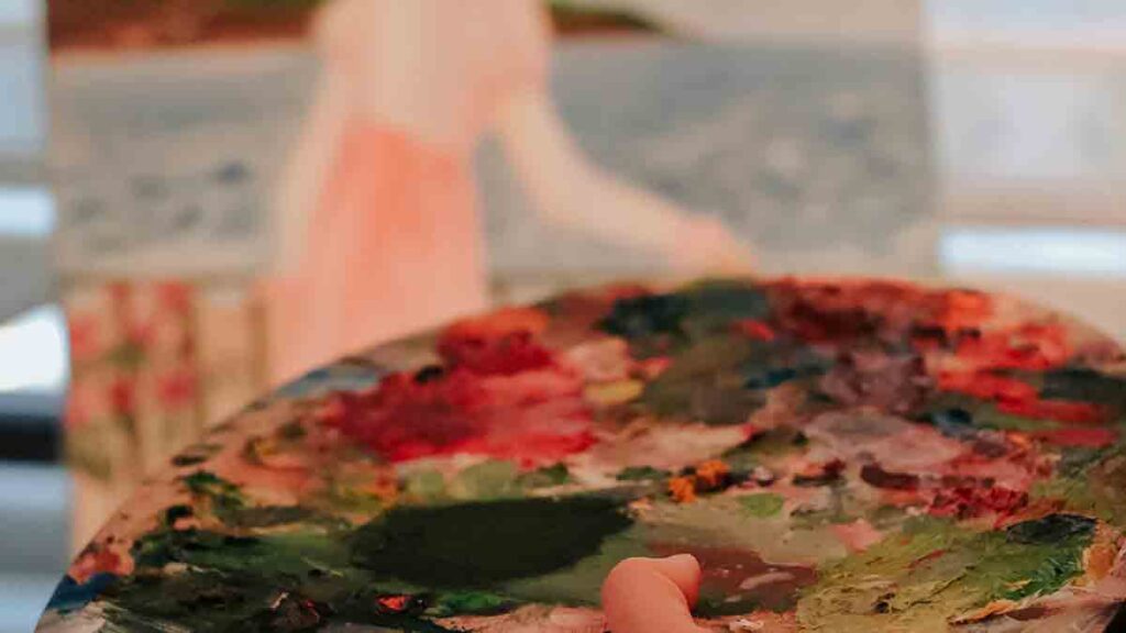 La Estación Centro Cultural de Valdemoro acoge Natura, una exposición de Inés Benítez-Dávila con obras realistas, abstractas y de línea continua