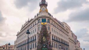 Madrid se prepara para la Navidad con luces, mercadillos, pistas de hielo y actividades para todos los públicos